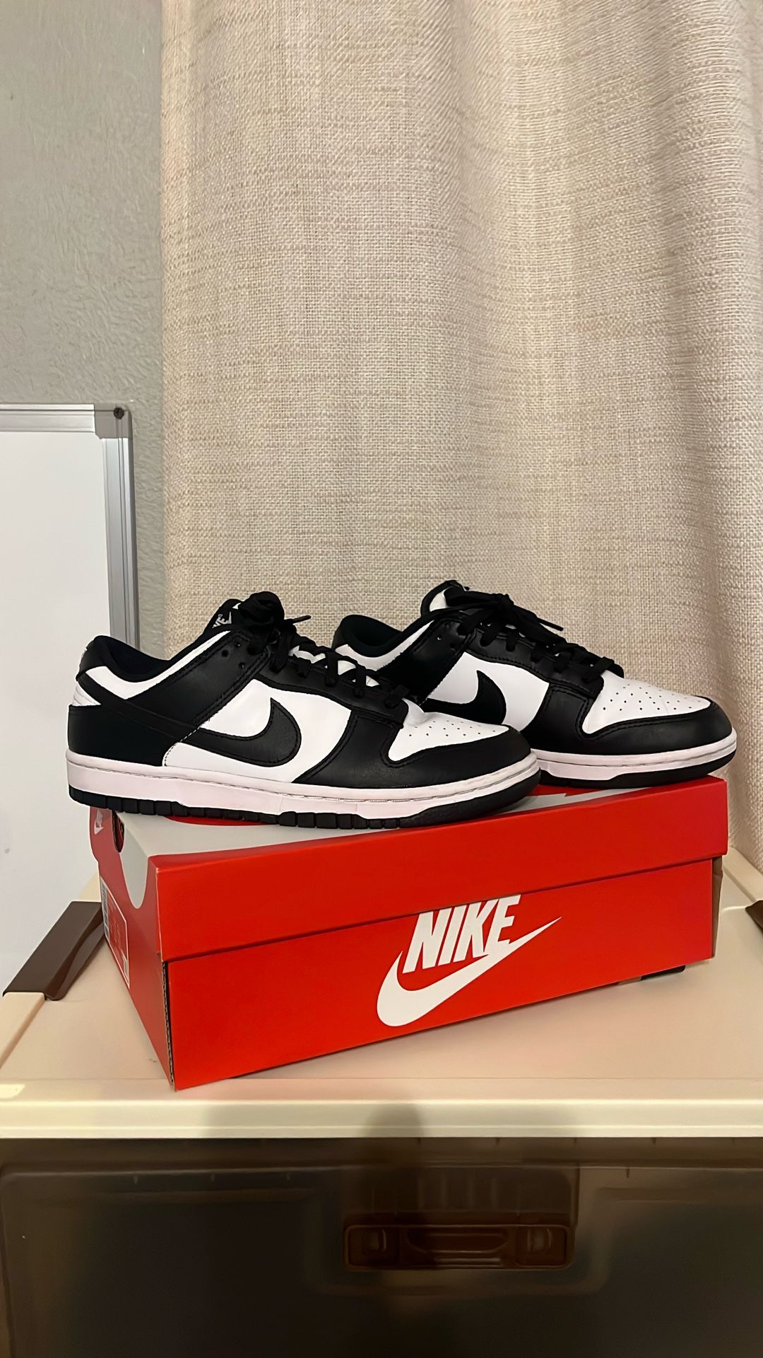 Nike Panda Dunks Low