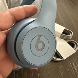Beat Solo 4 Brand New 