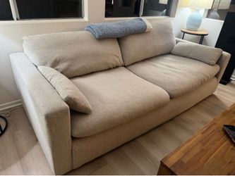 Living Spaces Sofa – Moving Sale – $200 CASH Takes It!