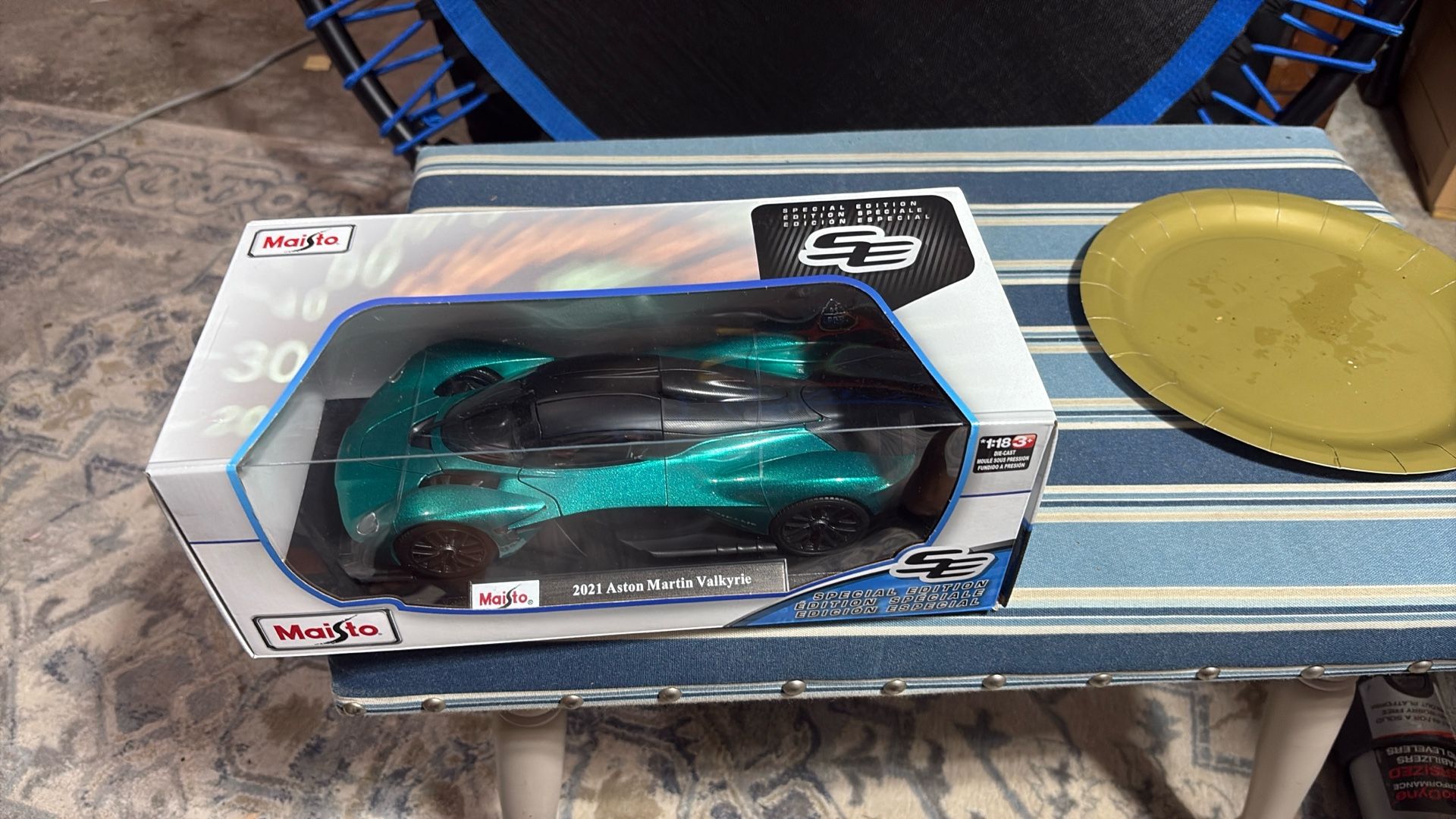 Maisto 1:18 Diecast Special Edition 2021 Aston Martin Valkyrie Green Metallic