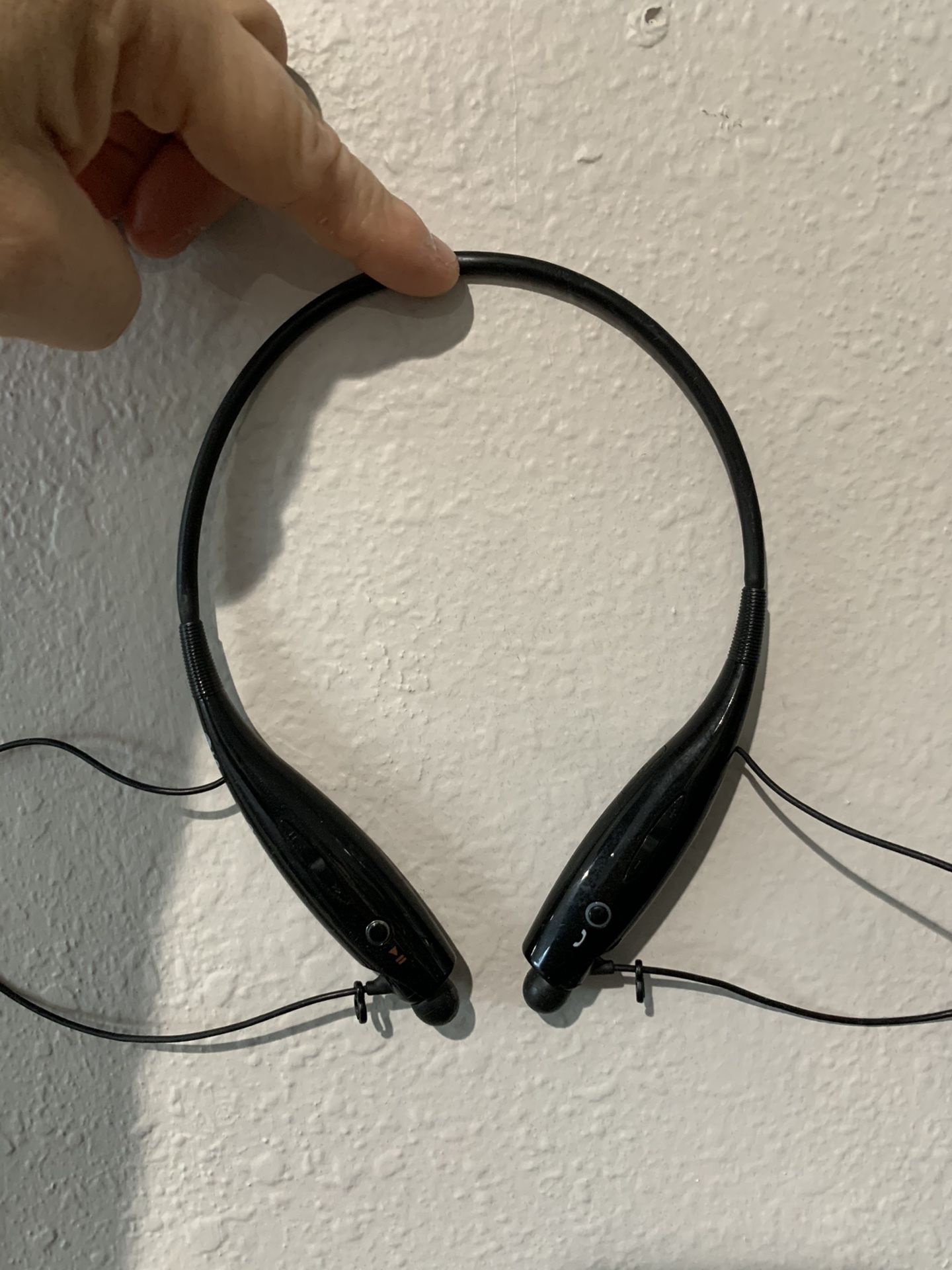 Bluetooth headphone, LG brand