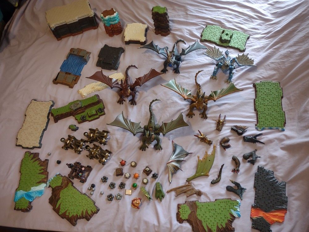 Rare Vintage Lot Of Mega Bloks Dragons Baseplates Plus