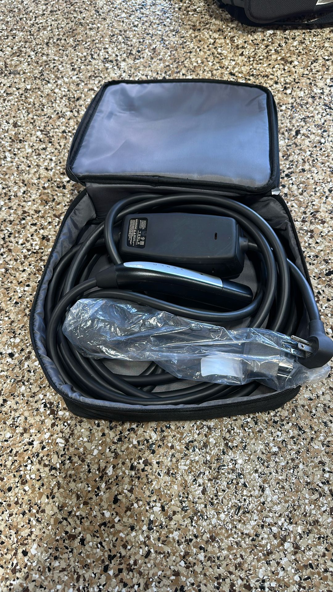 Tesla Model Y mobile charger Nema 14/50