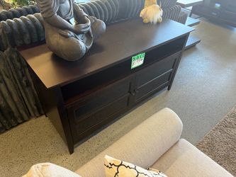 furniture sofa sectional chair recliner tv stand desk table chest dresser mattress bed frame 