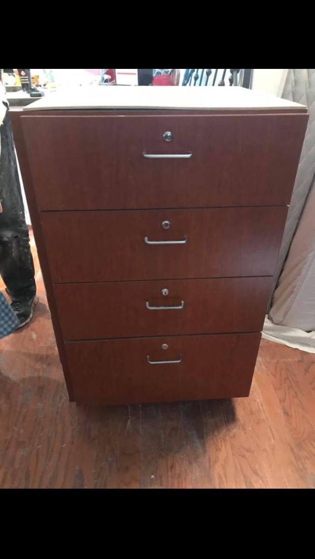 ISO / Drawers/ Cabinet *Looking For*