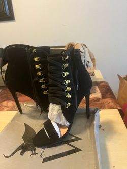 Sapatillas estilo botas