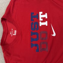 Nike T Shirt
