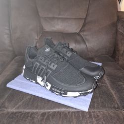 Adidas R1 TR Sneakers 