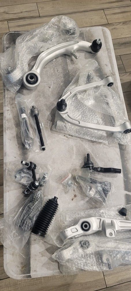 03-07 Infiniti G35/ Nissan 350Z, Suspension Front Lower Control Arm Kit 14 Piece Set