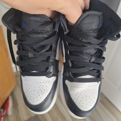 Retro Jordan 1 Size 2y