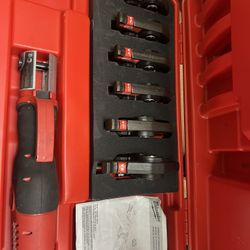 M18 Milwaukee Press Tool