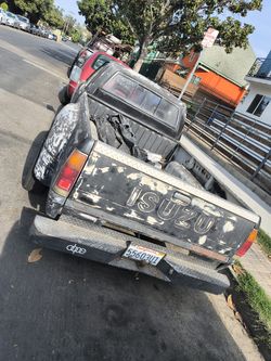 Isuzu Pup Pick Up Truck