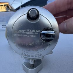 Avet SX- Left Hand Saltwater Feel 