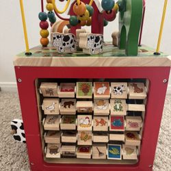 Batatt Barnyard Activity Cube