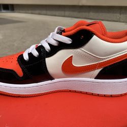 NIKE SHOES For KIDS Size 5Y