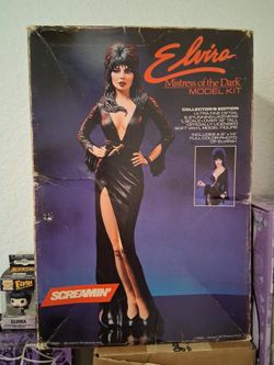 Elvira Mistress of The Dark Model Kit