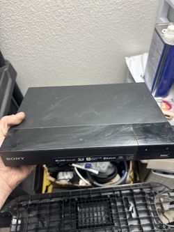 Sony BDP-S3700 Blu-ray player.