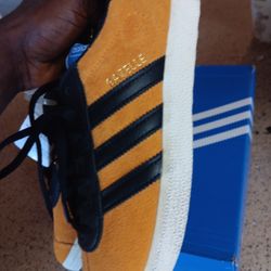 Adidas Gazelle Sneakers – Men’s Size 8.5, Brand New"