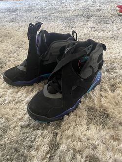 Kids Jordan’s size 5.5