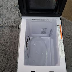 Black + Decker Microwave Like New! 