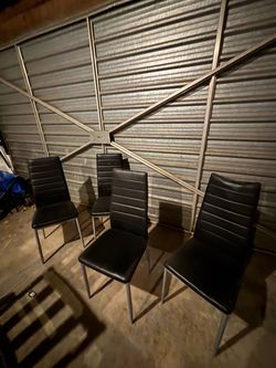 4 Dinning chairs