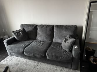 Ashley’s Furniture Pull Out Couch