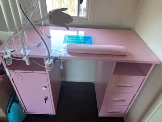 Nail Desk