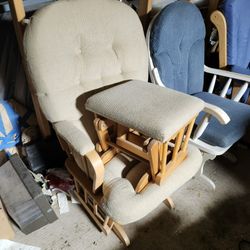 Glider Rocking Chairs