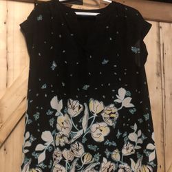 Women’s Apt.9 Black with Flowers Short Sleeve Blouse