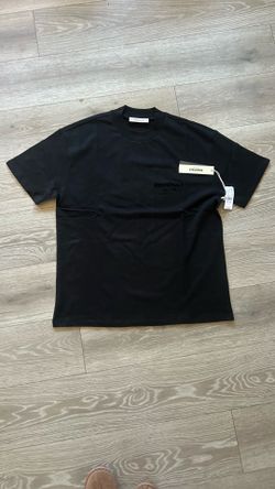Black essential shirt size M