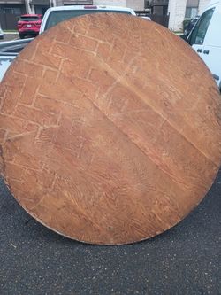 Round table with folding legs
