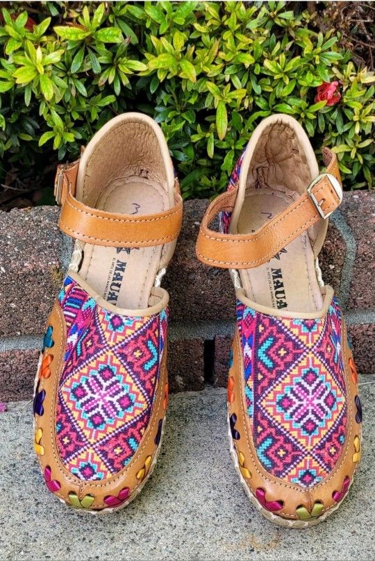 Size 6 Women's Huarache Artesenal Mexicano Mexican sandals Multiple Designs