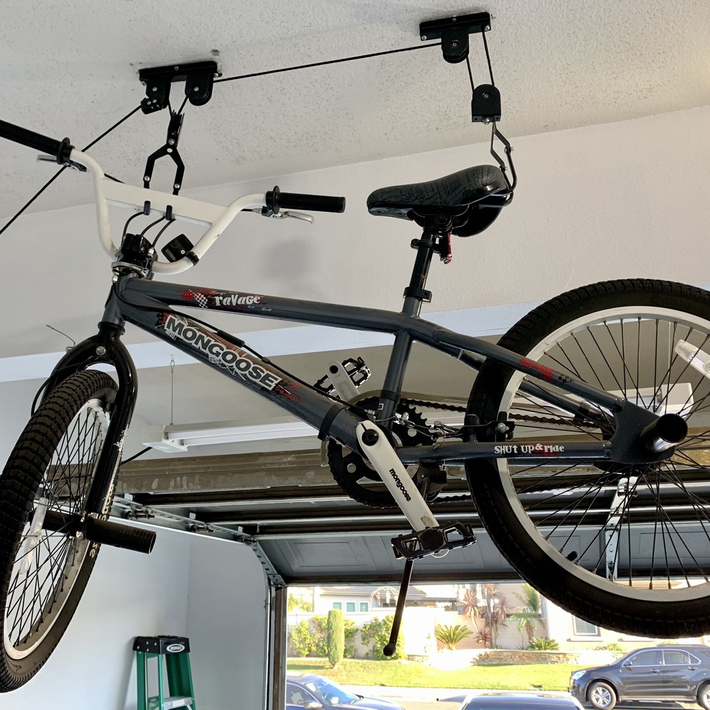 Mongoose ravage store bmx