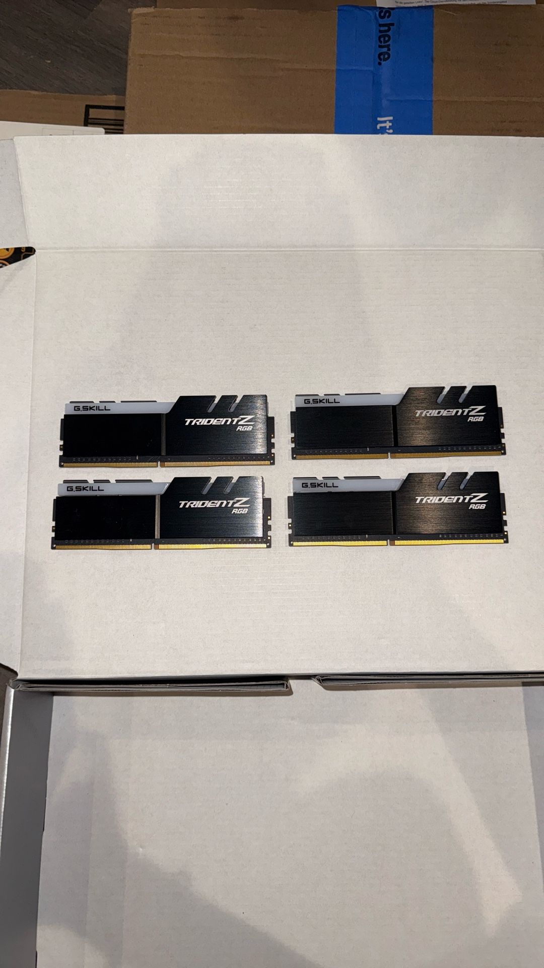 G.SKILL Trident Z RGB 32GB DDR4