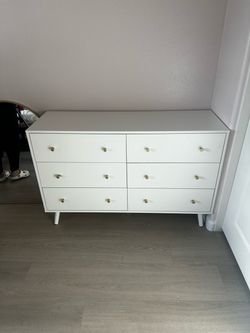 White 6-Drawer Dresser with Gold Knobs
