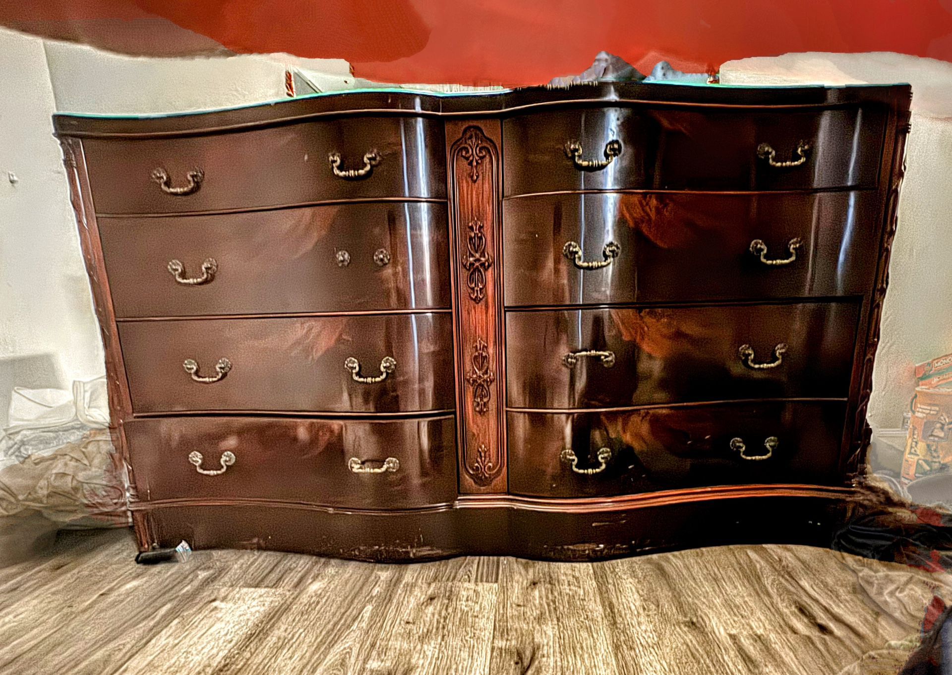 Chippendale Mahogany Serpentine 8-Drawer Long Dresser