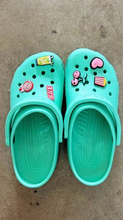 Crocs size