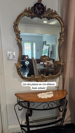 🪞 Decorative Console Table with Mirror