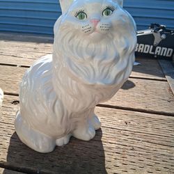 Vintage 14" ceramic white Persian cat statue and 5 babies