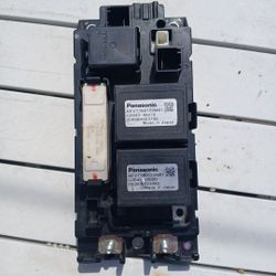 10-17 TOYOTA PRIUS BATTERY RELAY JUNCTION BOX G92Z1-47020 OEM B432