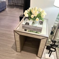 Living Spaces mirrored End Tables Set Of 2 