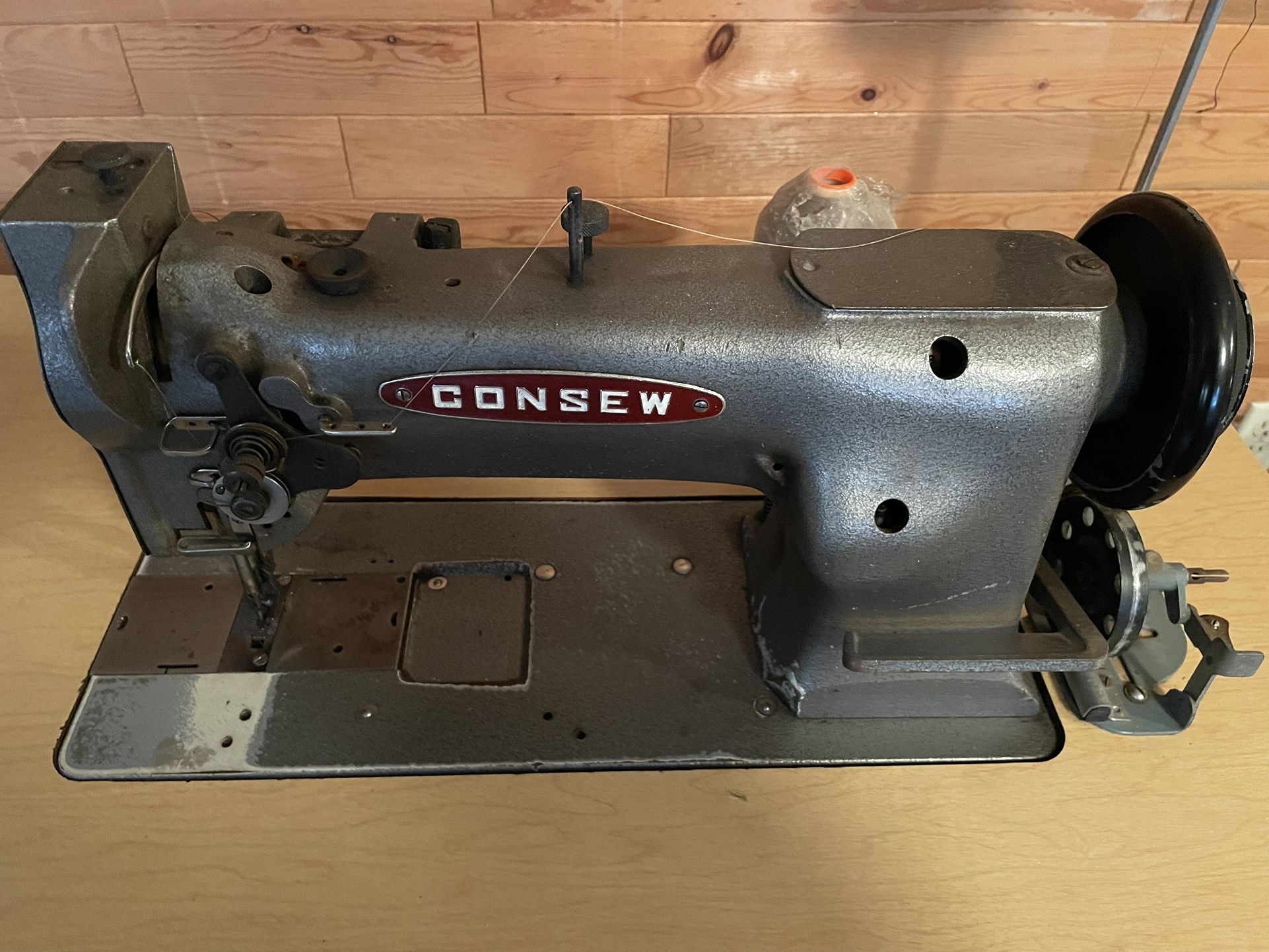 Consew 226 Industrial Sewing Machine