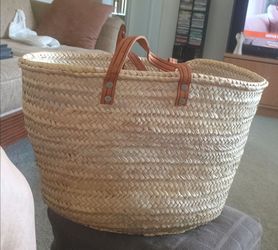Woven basket tote