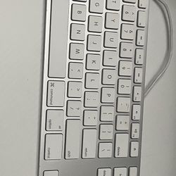 Apple Keyboard 