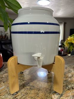 Ceramic Water Dispenser with stand