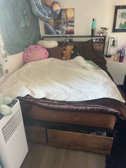 Full bed with drawers & charging ports