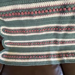Hand Crochet Throw/Baby Blanket