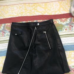 Women’s H&M Faux Leather Skirt Size 4