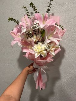 Lily Bouquet (AVAILABLE FOR PICK UP TODAY)