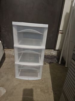 White 3 drawer plastic drawer unit